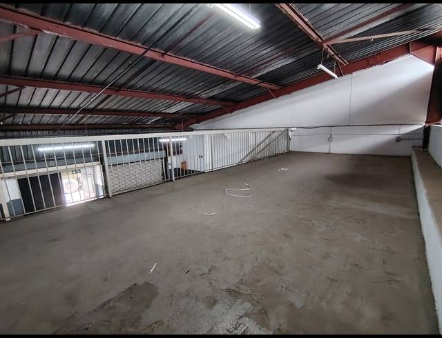 154M² WAREHOUSE TO LET IN STEELEDALE
